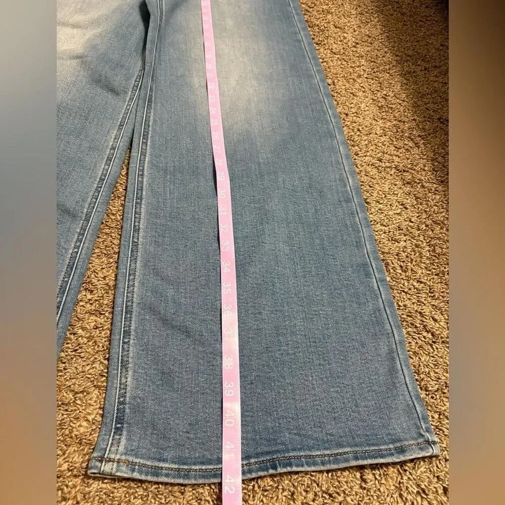 Universal-thread Women's Blue Jeans - Picture 5 of 8